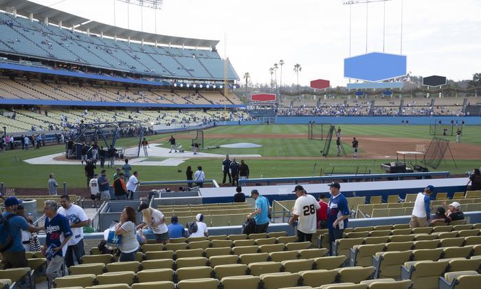 UNIQLO Field at Dodger Stadium - Section 16 Fd Seat View