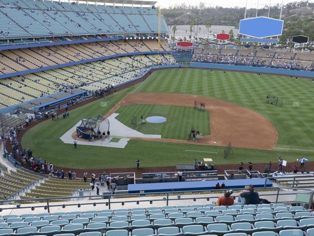 UNIQLO Field at Dodger Stadium - Section 16 Rs Seat View
