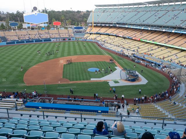UNIQLO Field at Dodger Stadium - Section 19 Rs Seat View