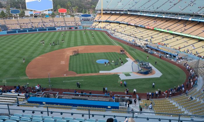 UNIQLO Field at Dodger Stadium - Section 19 Rs Seat View
