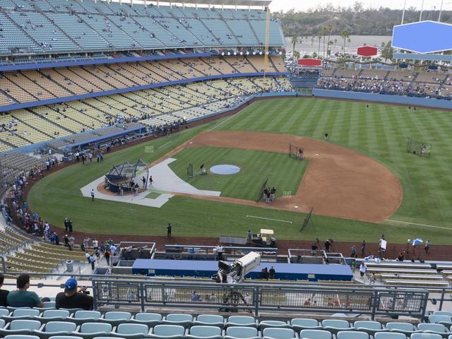 UNIQLO Field at Dodger Stadium - Section 20 Rs Seat View