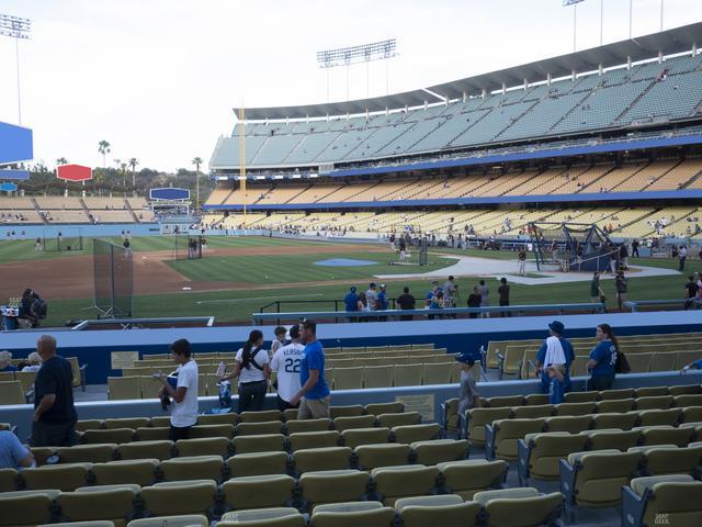UNIQLO Field at Dodger Stadium - Section 21 Fd Seat View
