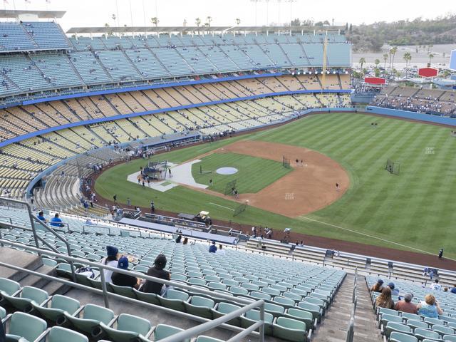 UNIQLO Field at Dodger Stadium - Section 26 Rs Seat View