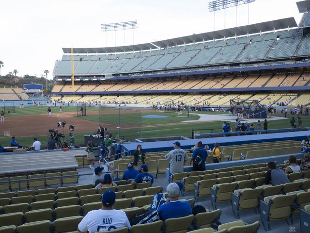 UNIQLO Field at Dodger Stadium - Section 27 Fd Seat View