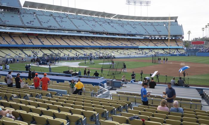 UNIQLO Field at Dodger Stadium - Section 28 Fd Seat View