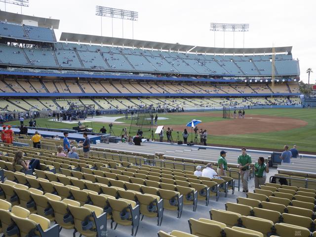 UNIQLO Field at Dodger Stadium - Section 32 Fd Seat View