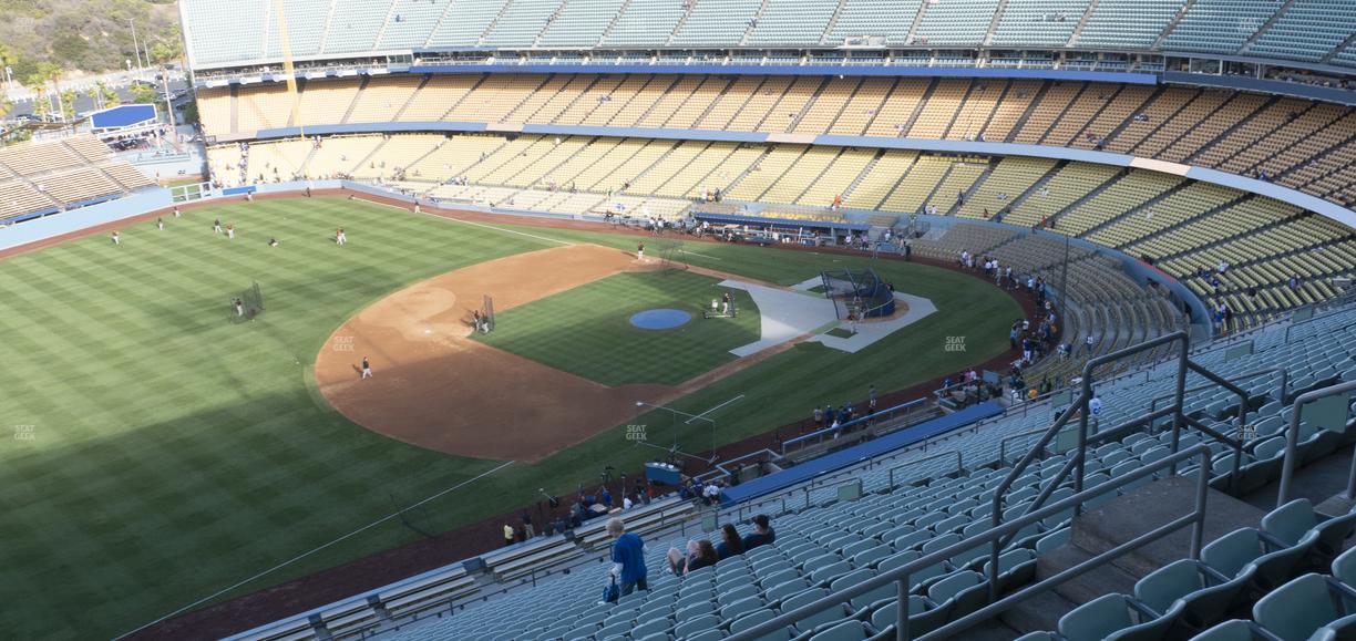 UNIQLO Field at Dodger Stadium - Section 33 Rs Seat View