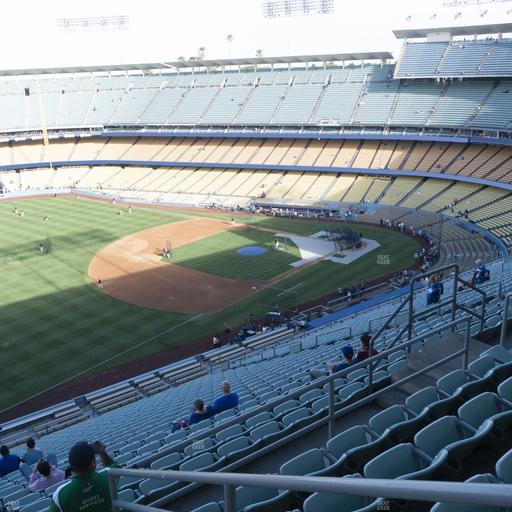UNIQLO Field at Dodger Stadium - Section 37 Rs Seat View