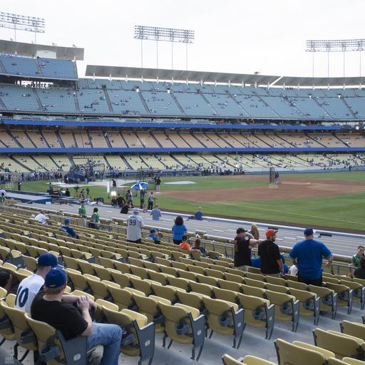 UNIQLO Field at Dodger Stadium - Section 38 Fd Seat View