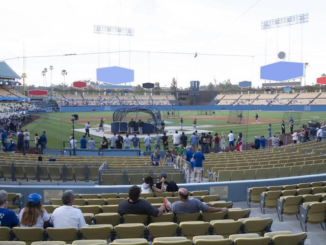 UNIQLO Field at Dodger Stadium - Section 4 Fd Seat View