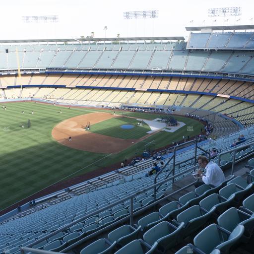 UNIQLO Field at Dodger Stadium - Section 41 Rs Seat View