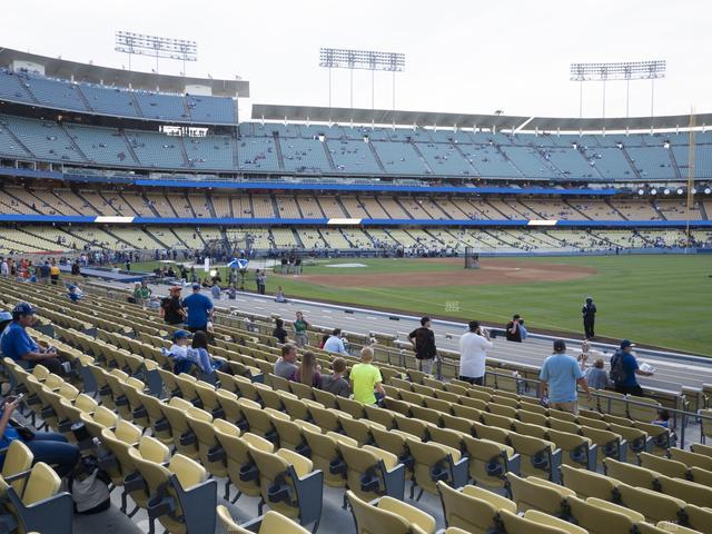UNIQLO Field at Dodger Stadium - Section 42 Fd Seat View
