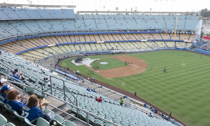 UNIQLO Field at Dodger Stadium - Section 42 Rs Seat View