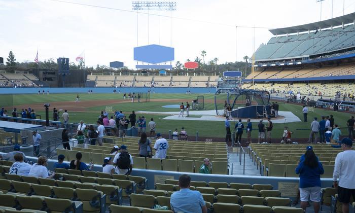 UNIQLO Field at Dodger Stadium - Section 9 Fd Seat View