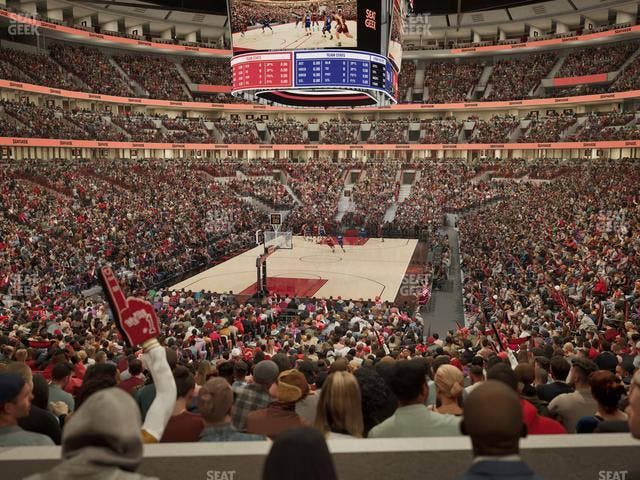 United Center - Section Level I Suite 13 Seat View