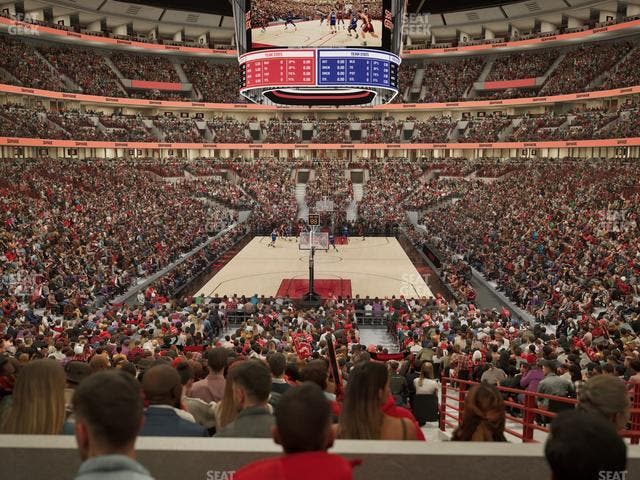United Center - Section Level I Suite 15 Seat View