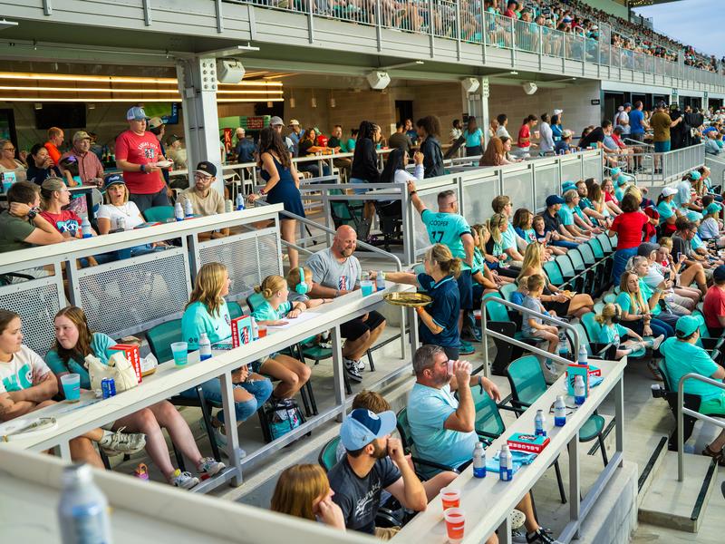 West Sideline Club
