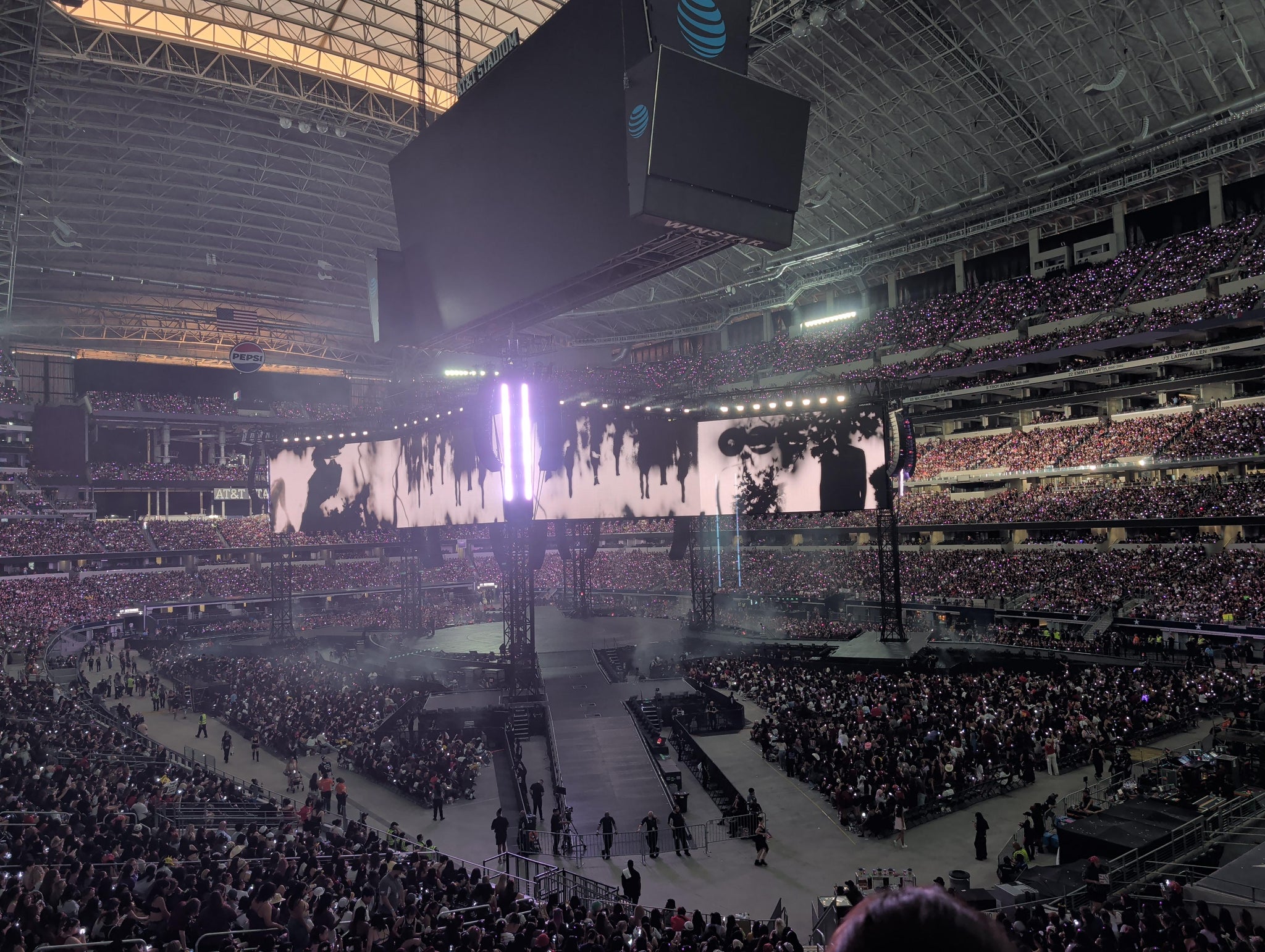 Vue réelle des fans prise de la Section 202 au site AT&T Stadium par Carrie M