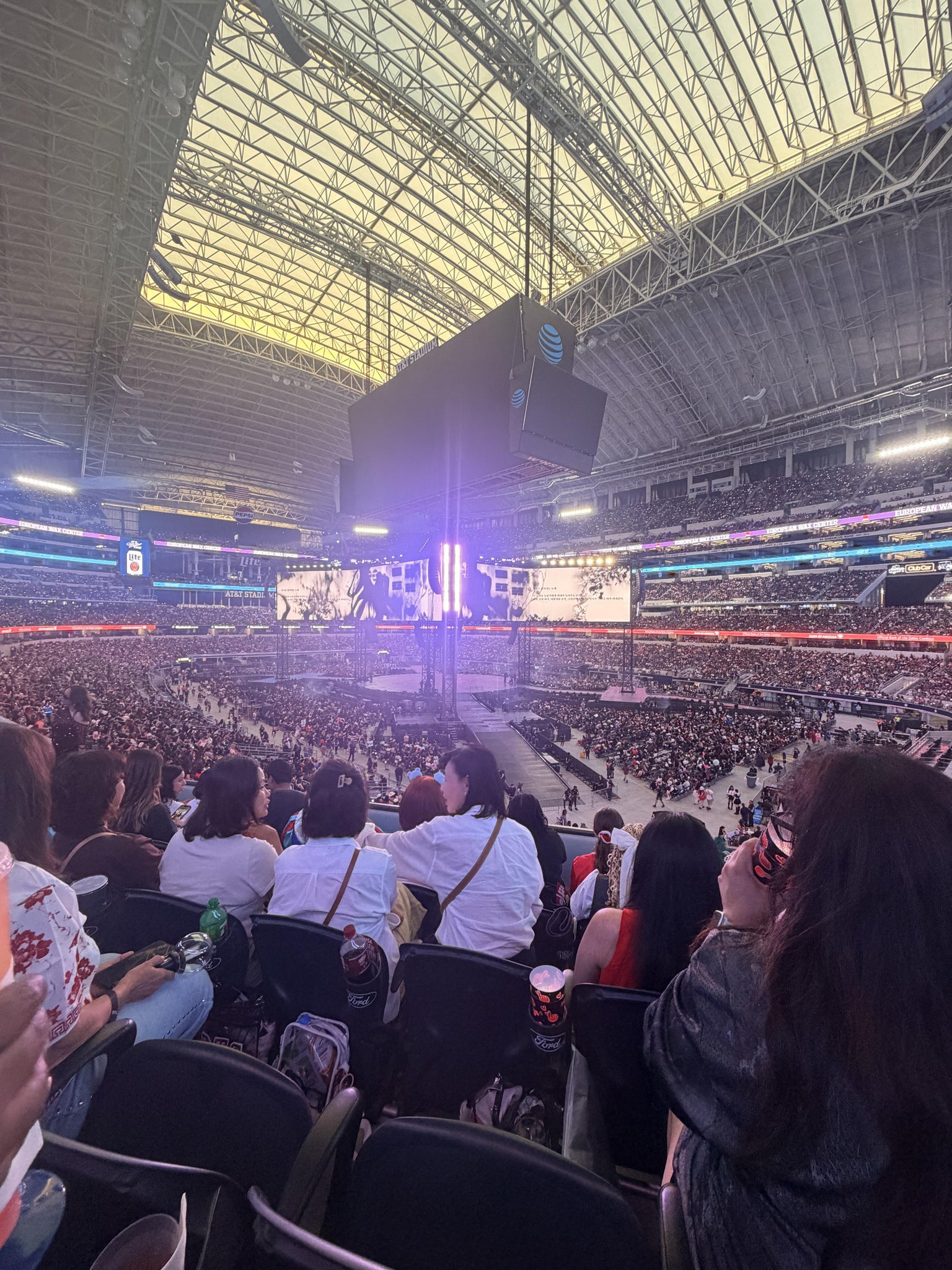 Vue réelle des fans prise de la Section 203 au site AT&T Stadium par Daleroyce S