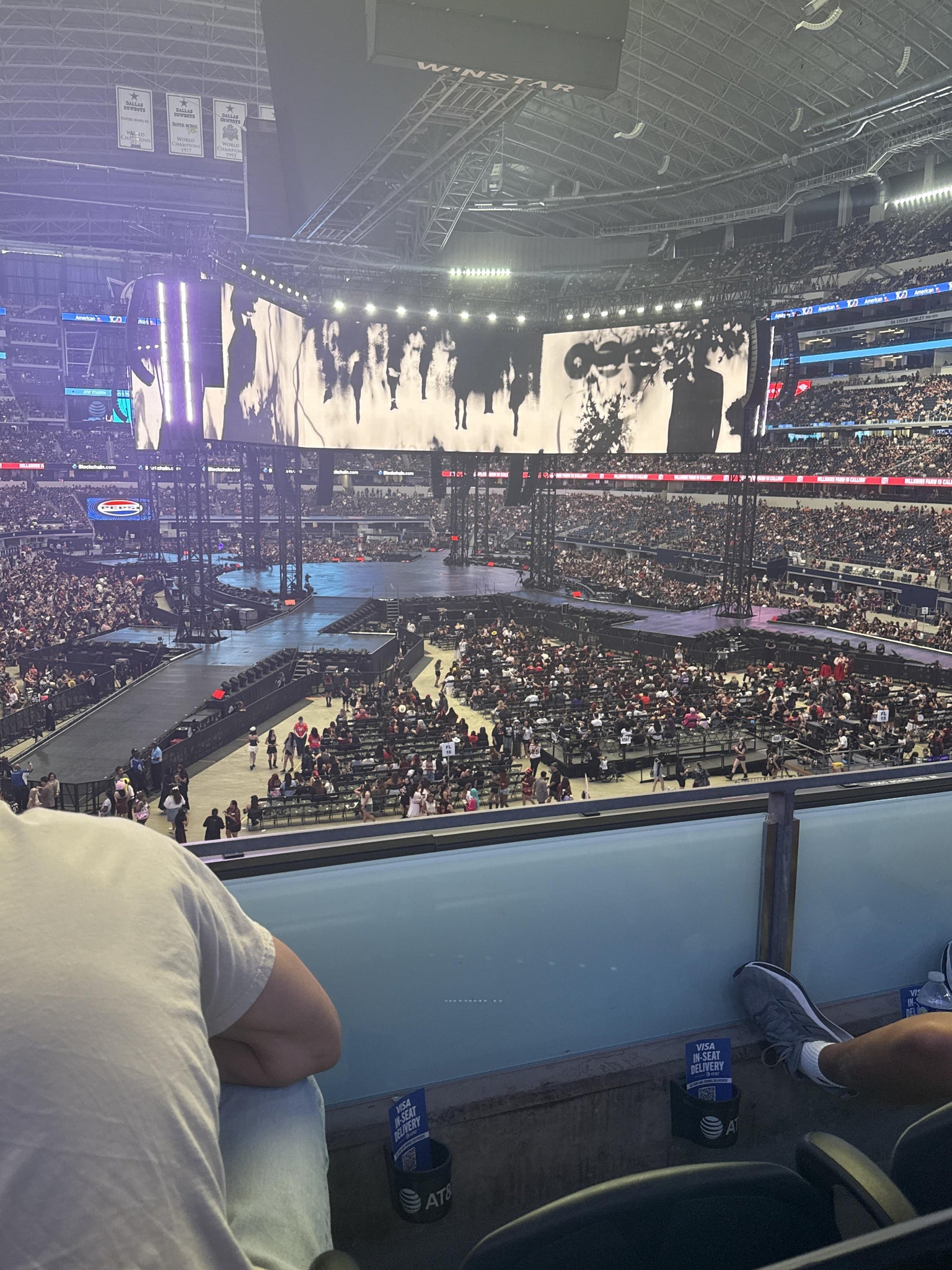 Vue réelle des fans prise de la Section 225 au site AT&T Stadium par Kimberly S
