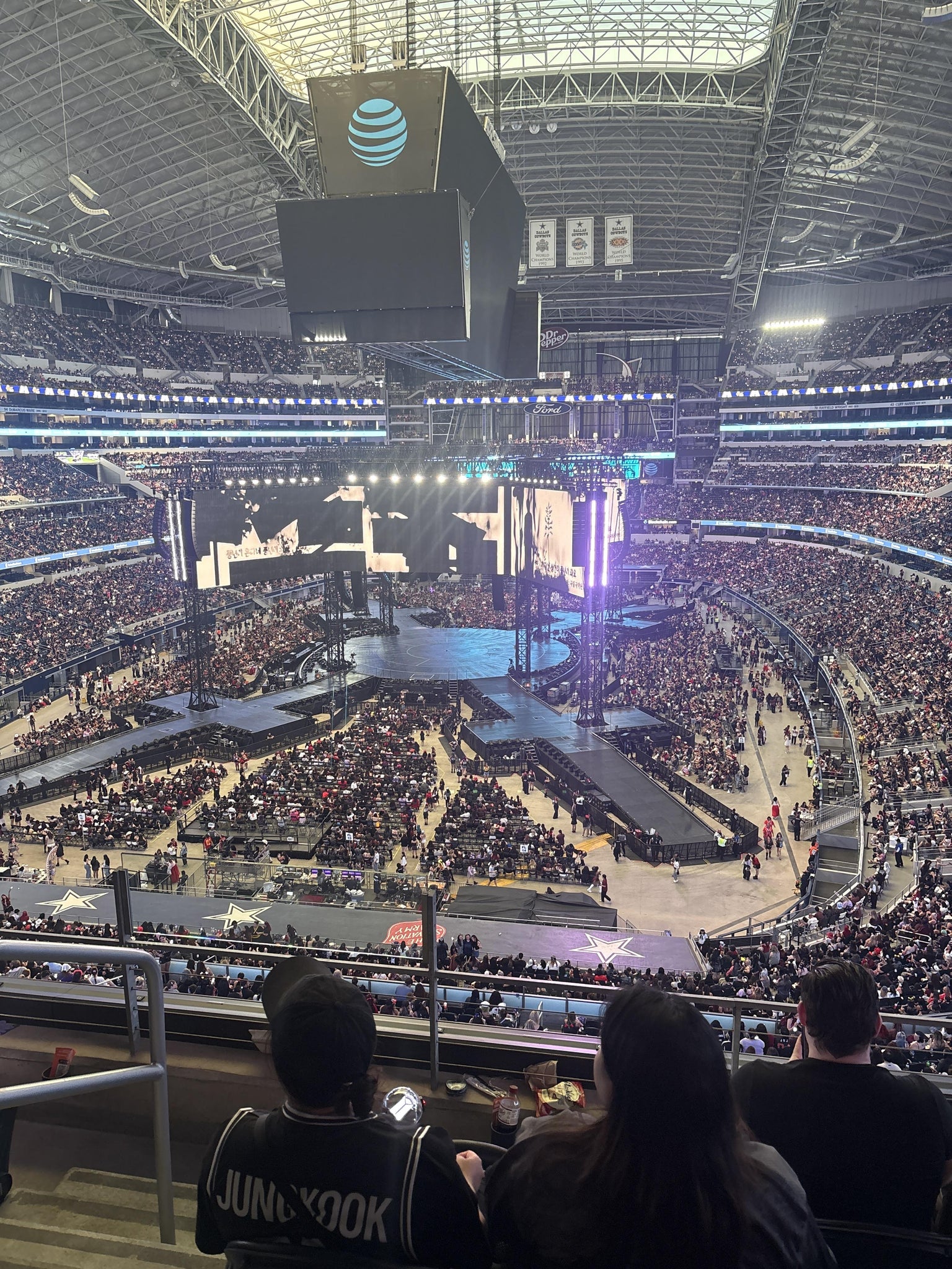 Vue réelle des fans prise de la Section 321 au site AT&T Stadium par Keaundra J