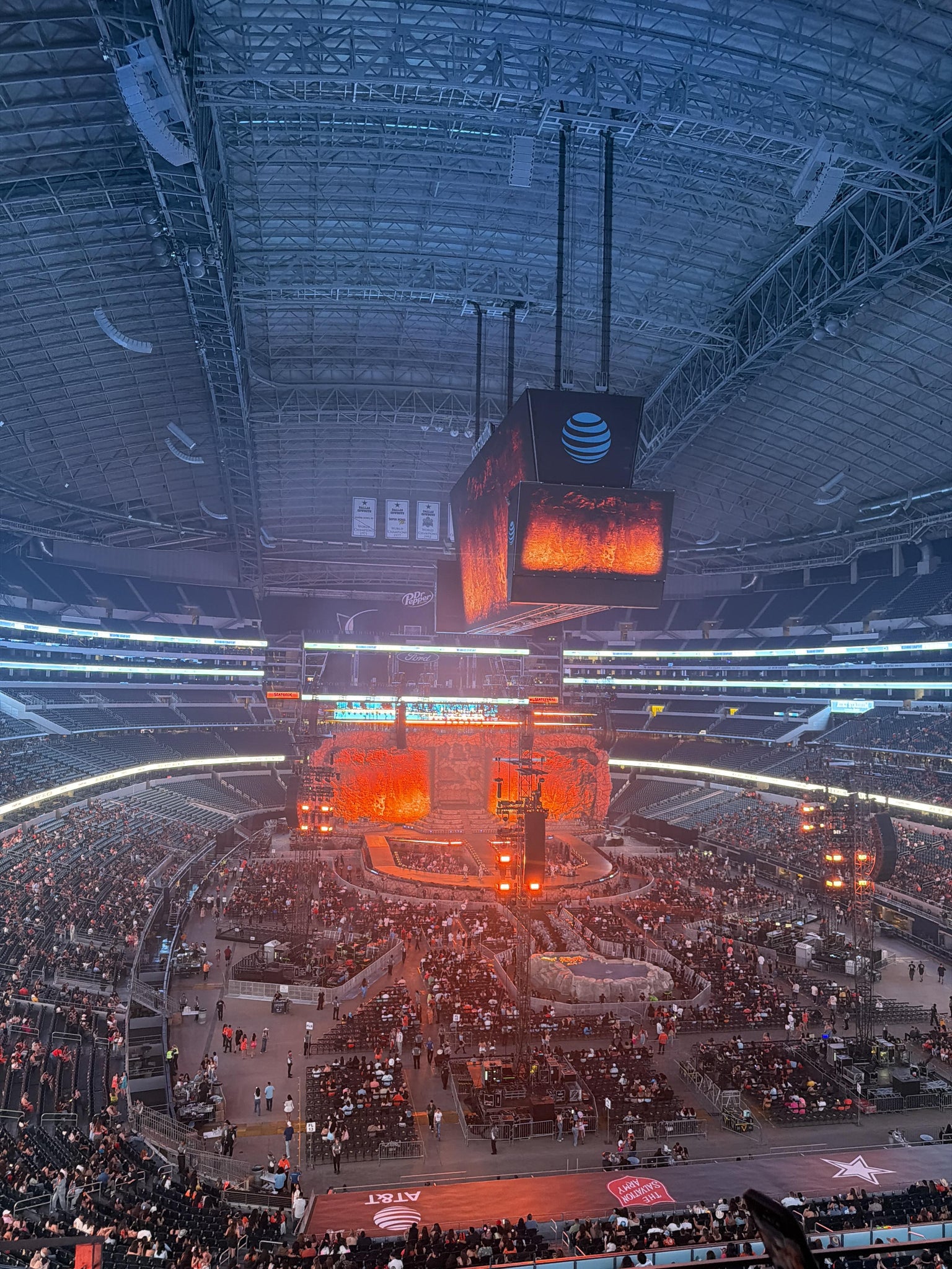 Vue réelle des fans prise de la Section 326 au site AT&T Stadium par Larissa O
