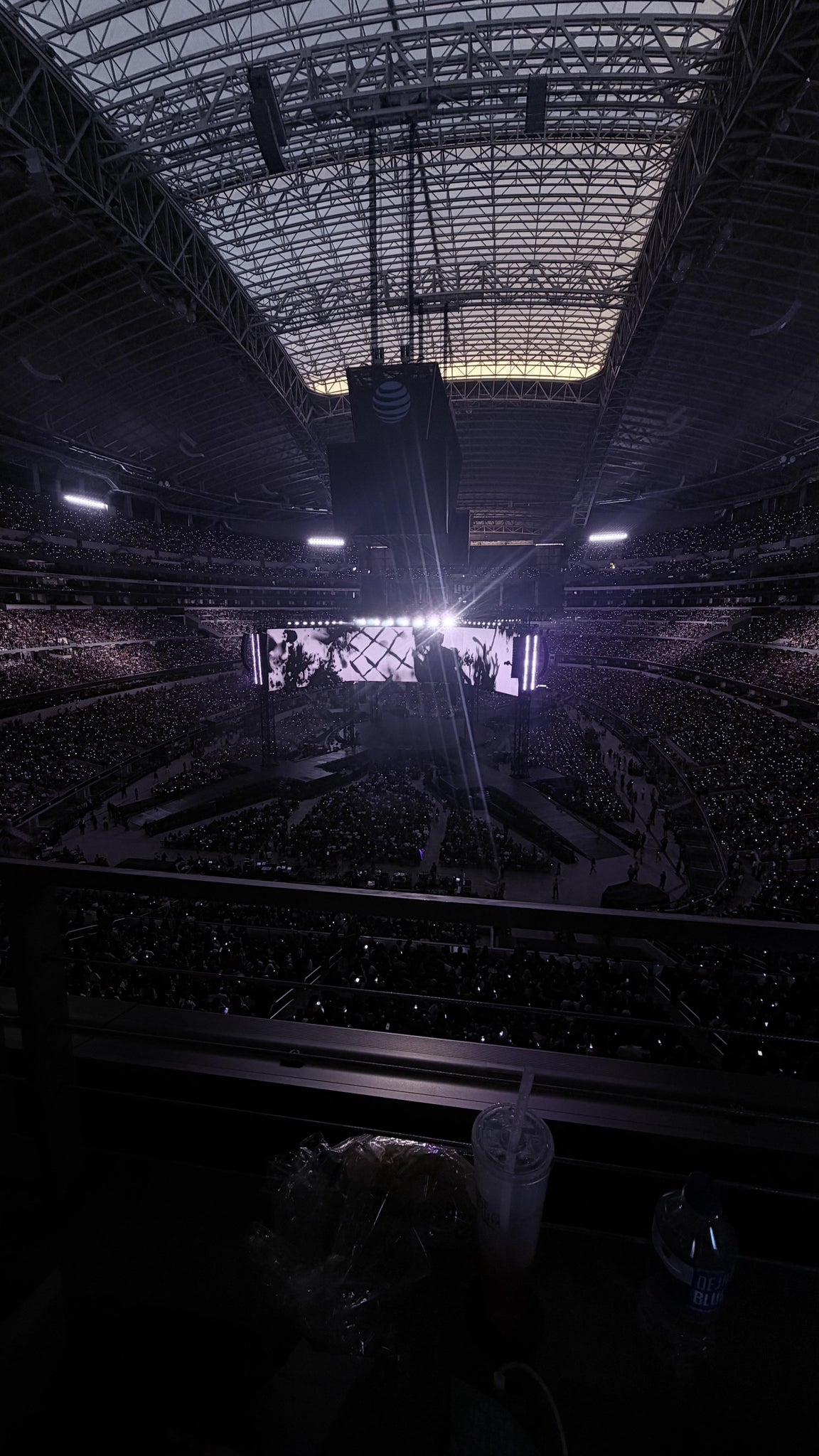 Vue réelle des fans prise de la Section 346 au site AT&T Stadium par Krysta M