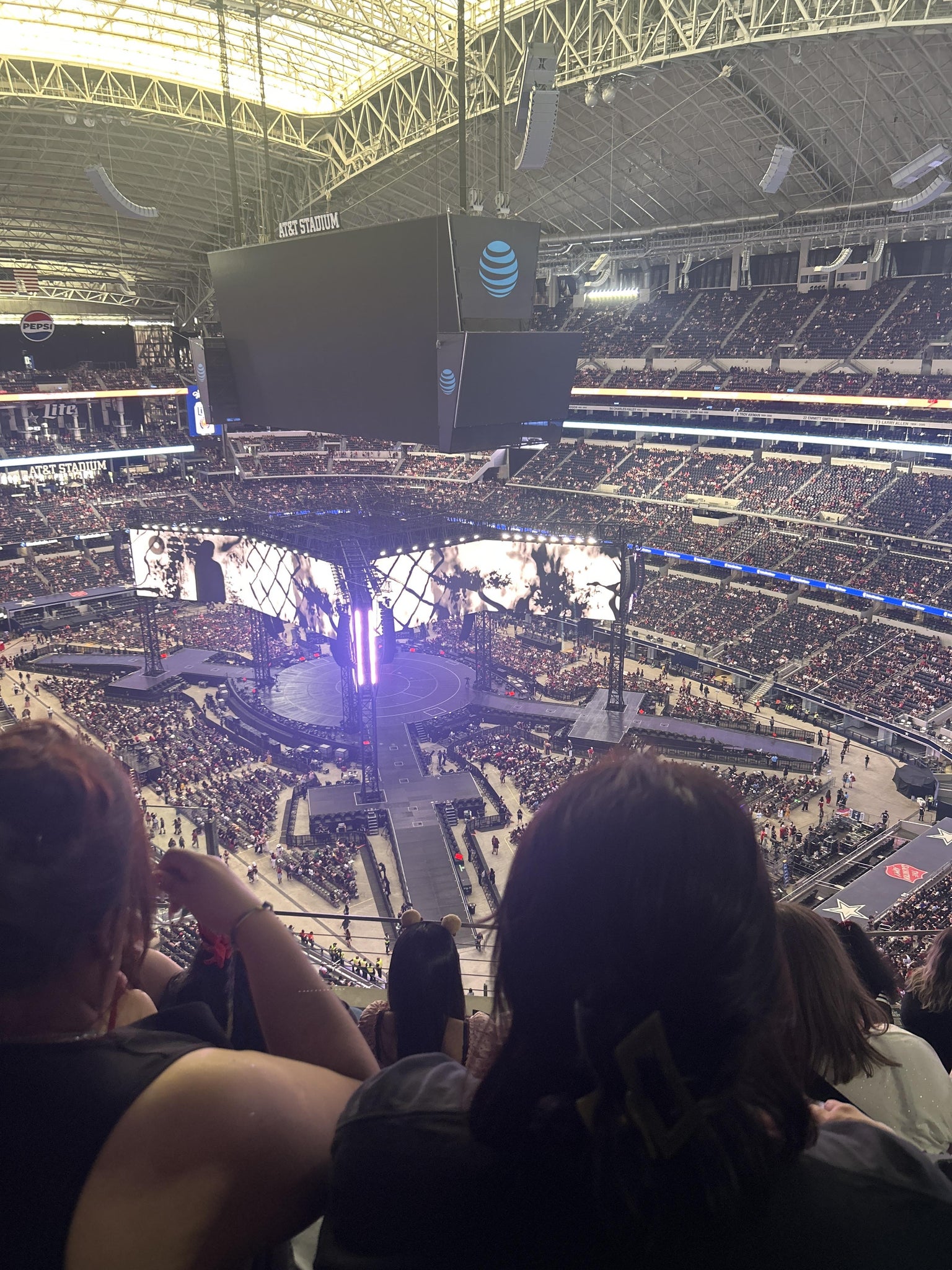 Vue réelle des fans prise de la Section 404 au site AT&T Stadium par Aiyana A