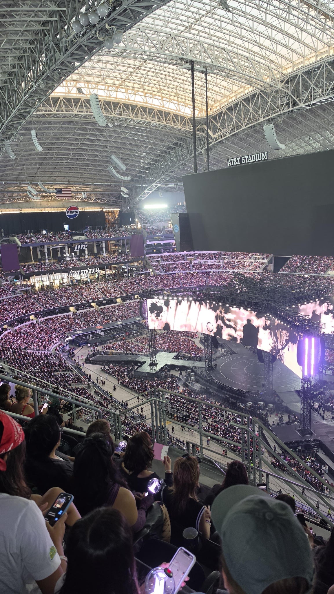 Vue réelle des fans prise de la Section 407 au site AT&T Stadium par Kara C