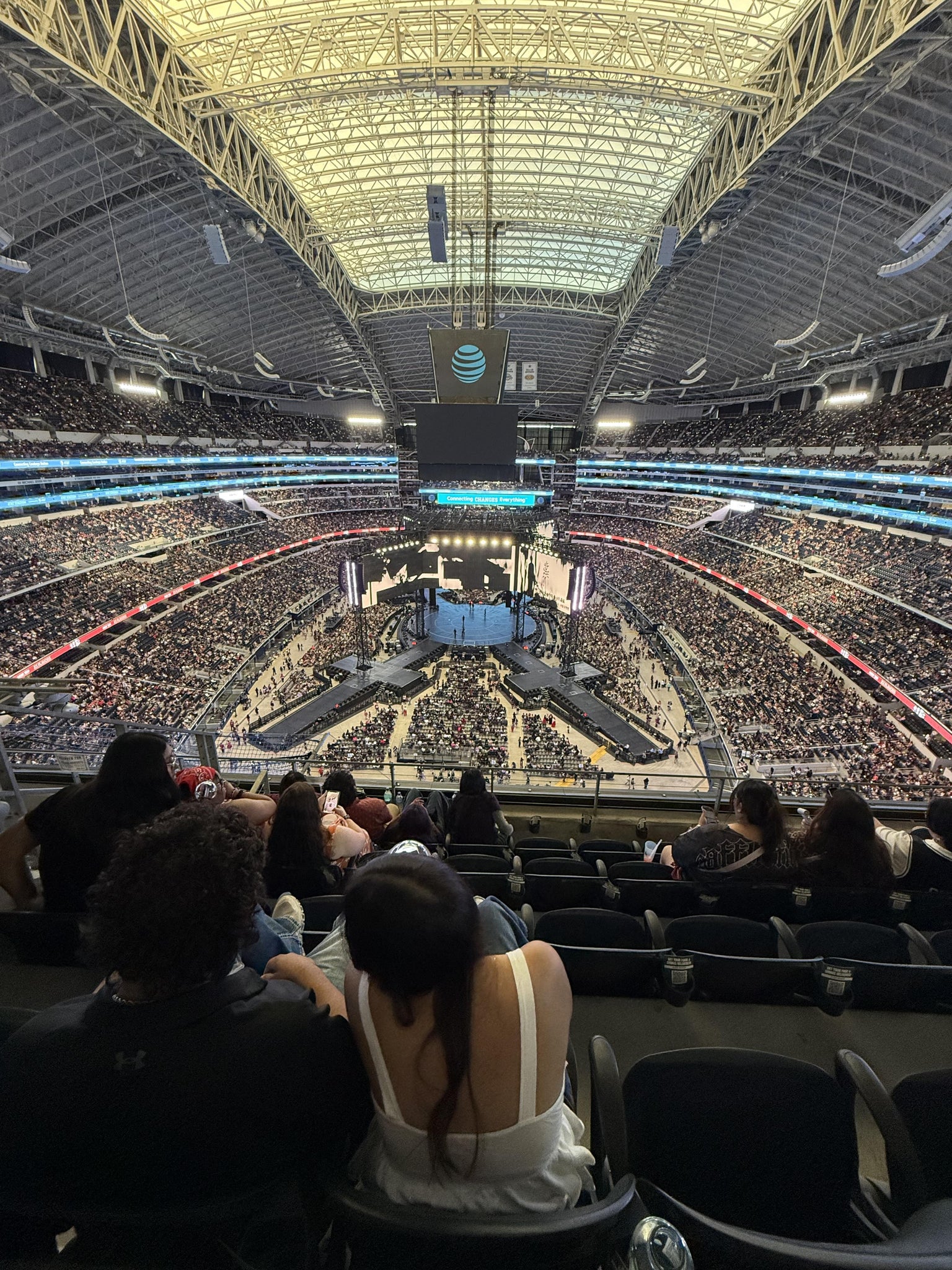 Vue réelle des fans prise de la Section 427 au site AT&T Stadium par Karen C