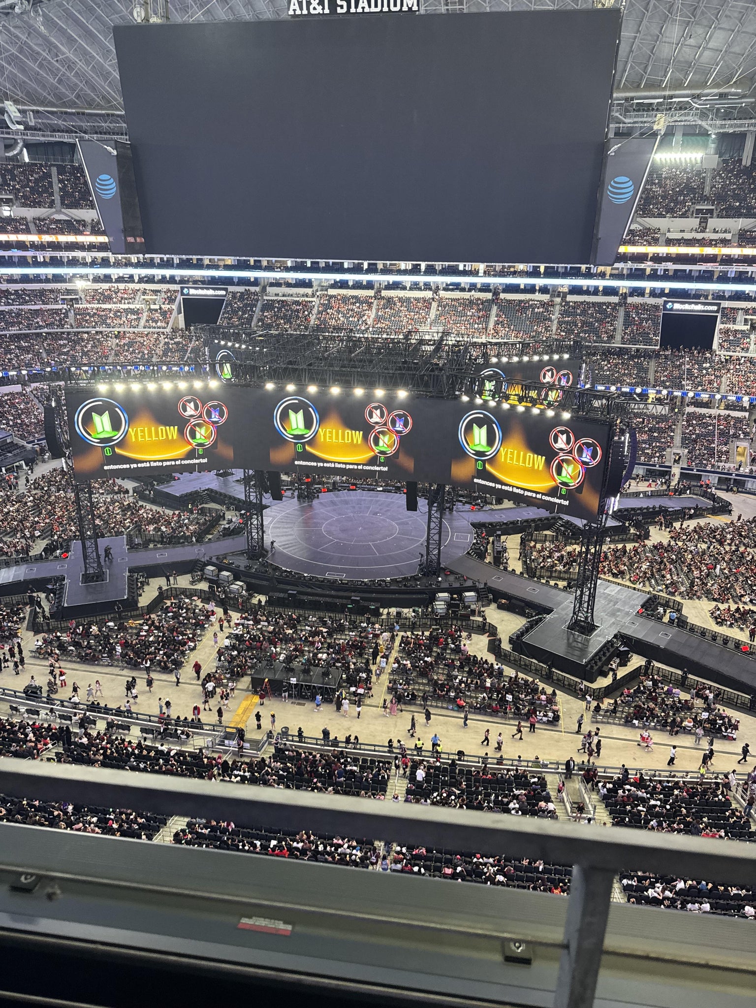 Vue réelle des fans prise de la Section 442 au site AT&T Stadium par Maryam R