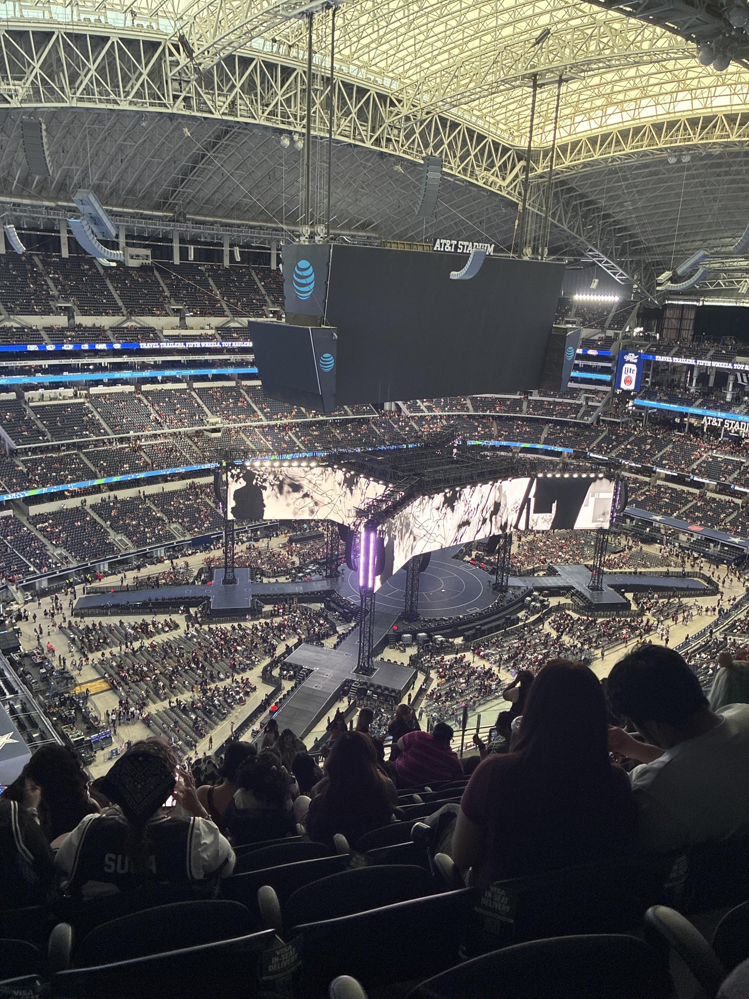 Vue réelle des fans prise de la Section 449 au site AT&T Stadium par Hazzel V