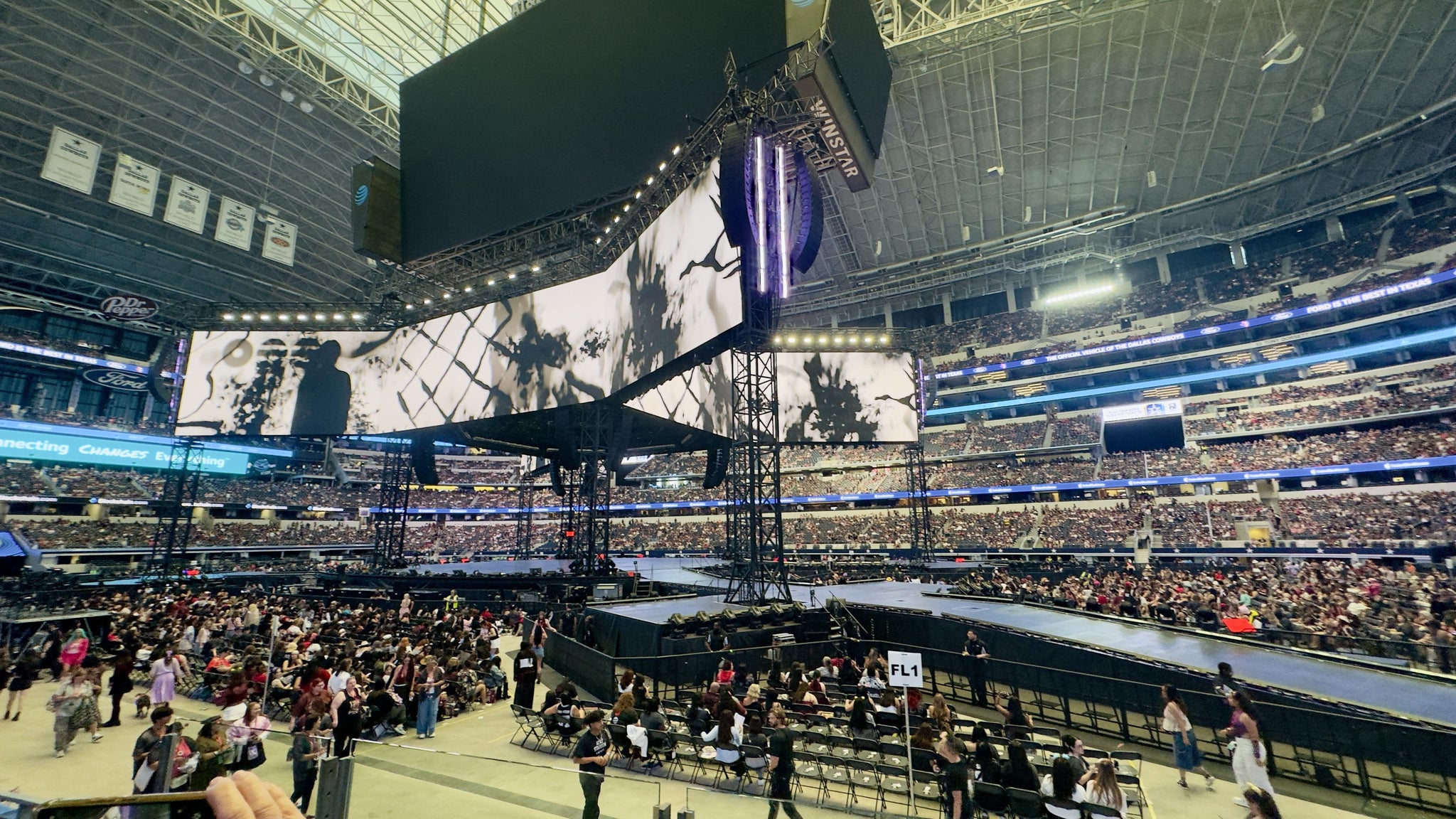 Vue réelle des fans prise de la Section C 132 au site AT&T Stadium par Estrella del rocio N