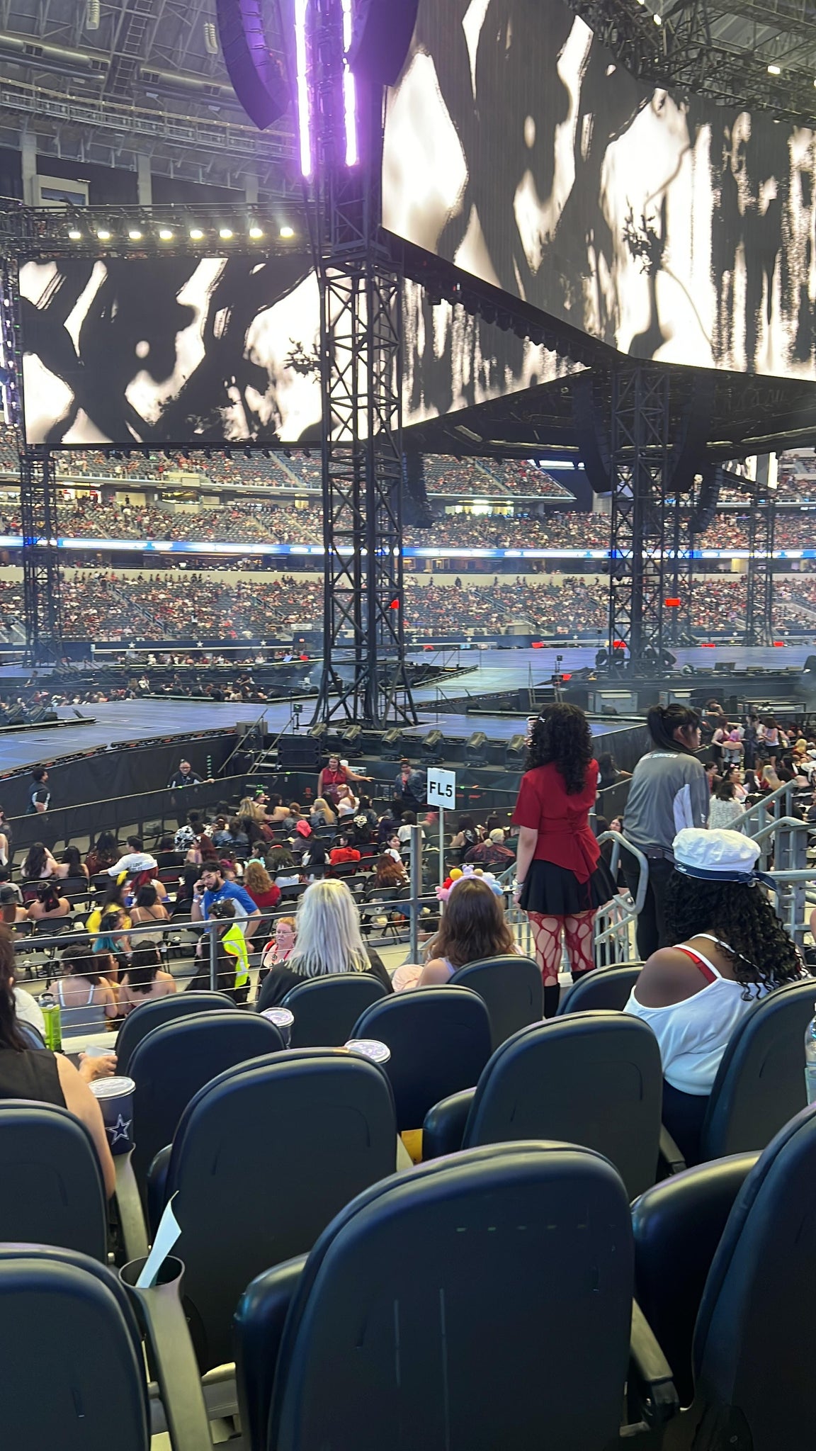 Vue réelle des fans prise de la Section C 139 au site AT&T Stadium par Rita virginia G