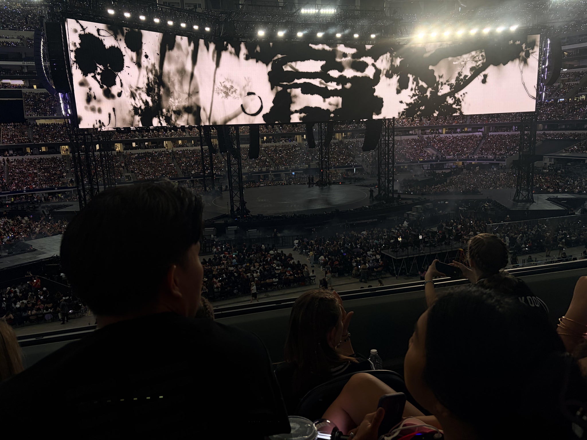Vue réelle des fans prise de la Section C 212 au site AT&T Stadium par Christina N