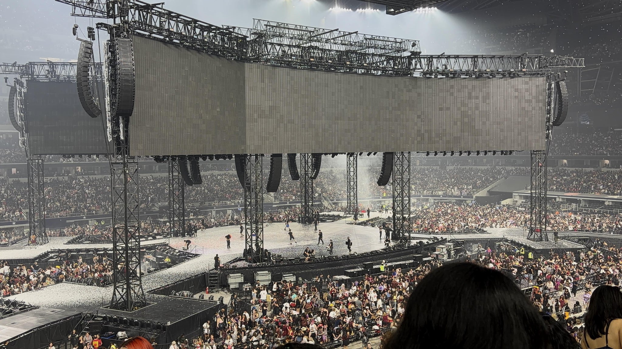 Vue réelle des fans prise de la Section C 213 au site AT&T Stadium par Giselle G