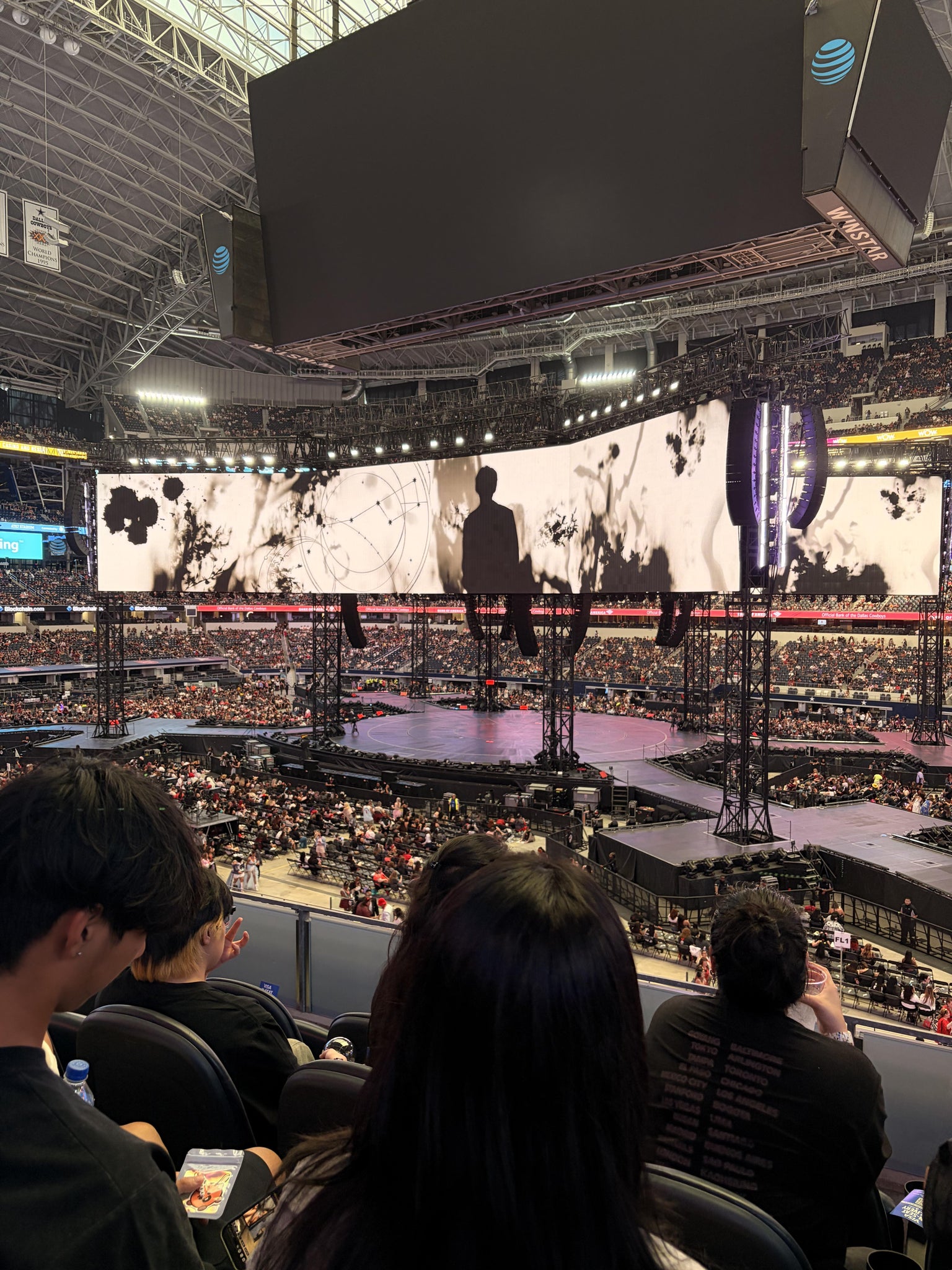 Vue réelle des fans prise de la Section C 232 au site AT&T Stadium par Emely A