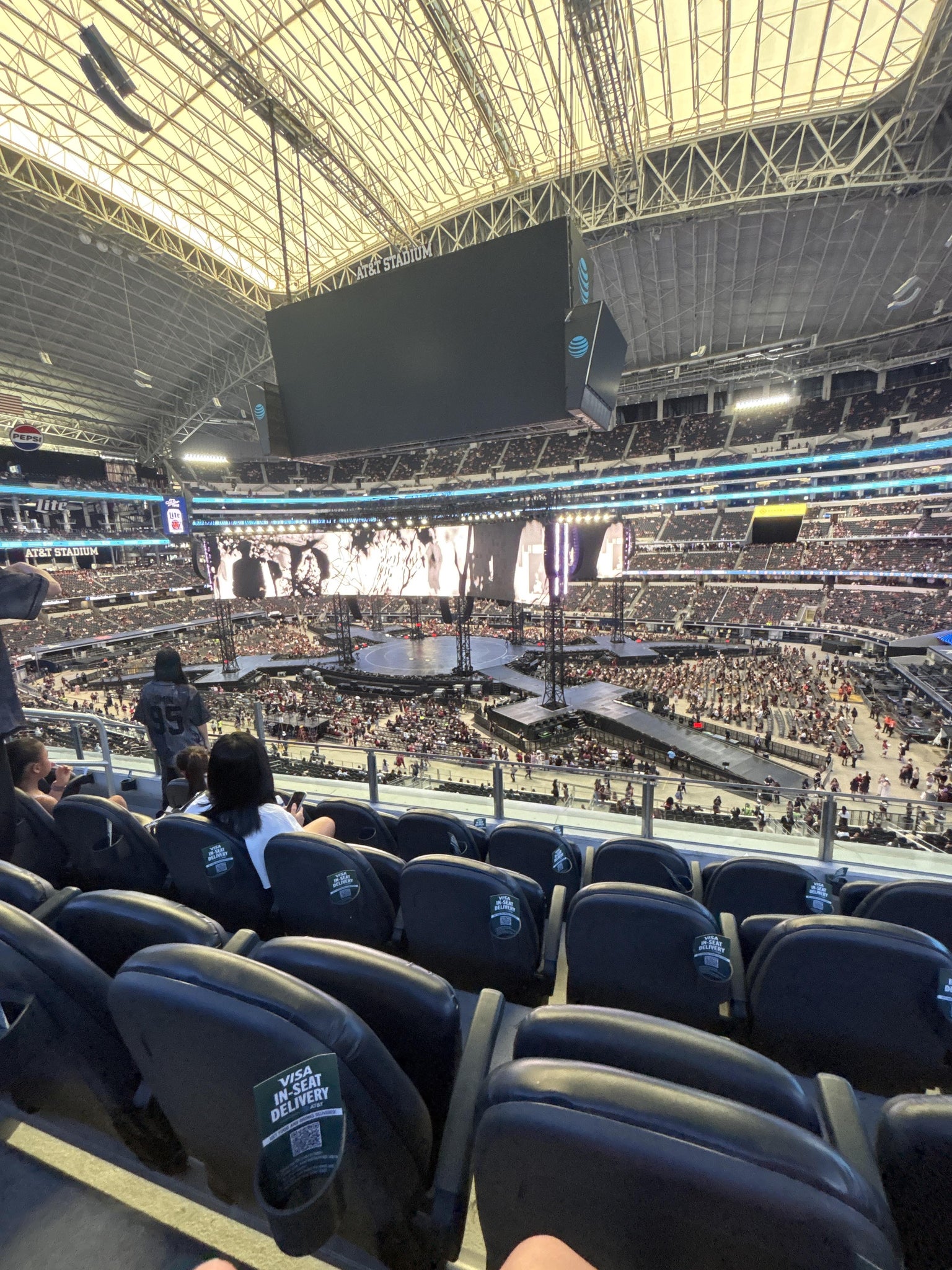 Vue réelle des fans prise de la Section C 307 au site AT&T Stadium par Jaz F
