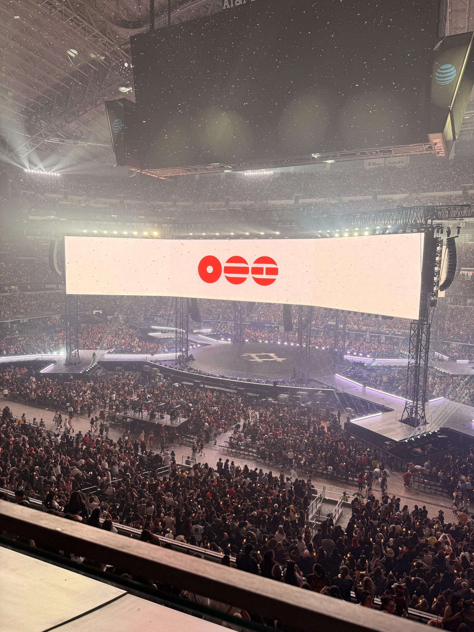 Vue réelle des fans prise de la Section C 308 au site AT&T Stadium par Samantha R