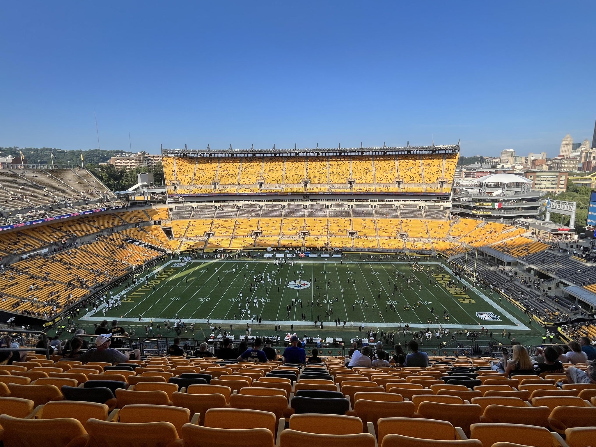 Vue réelle des fans prise de la Section 535 au site Acrisure Stadium par Jennifer P
