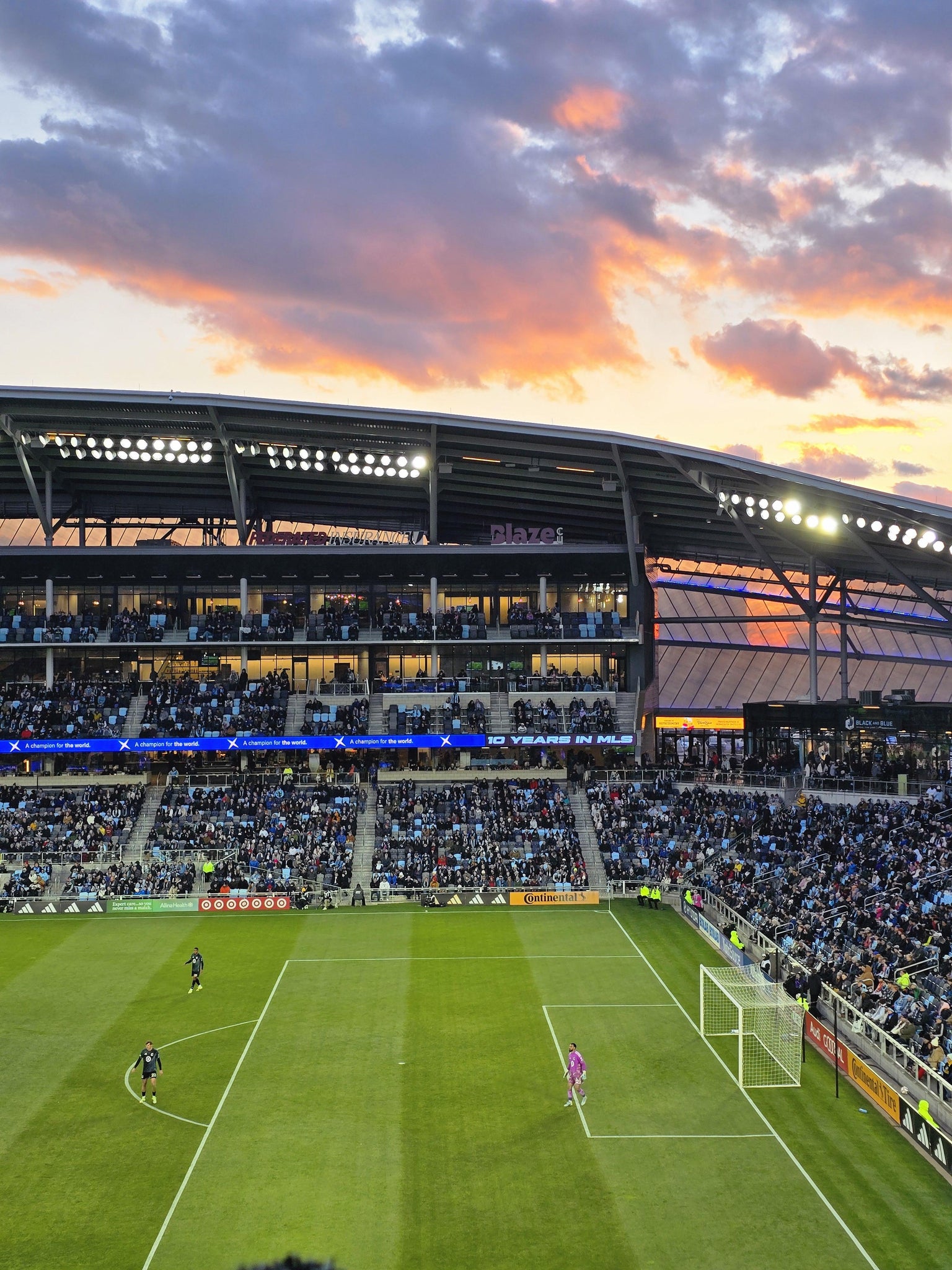 Vue réelle des fans prise de la Section 109 au site Allianz Field par Ashly S