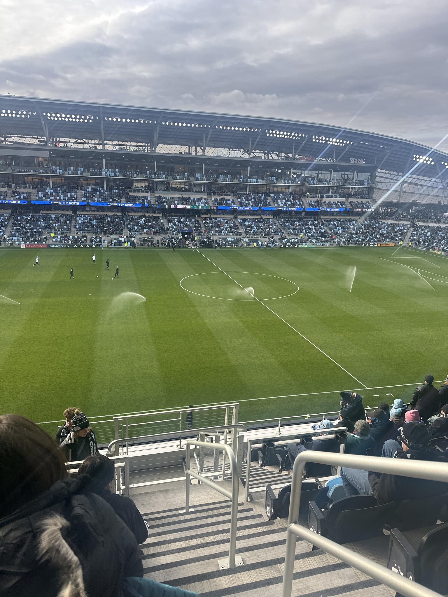 Vue réelle des fans prise de la Section 115 au site Allianz Field par Anonymous User