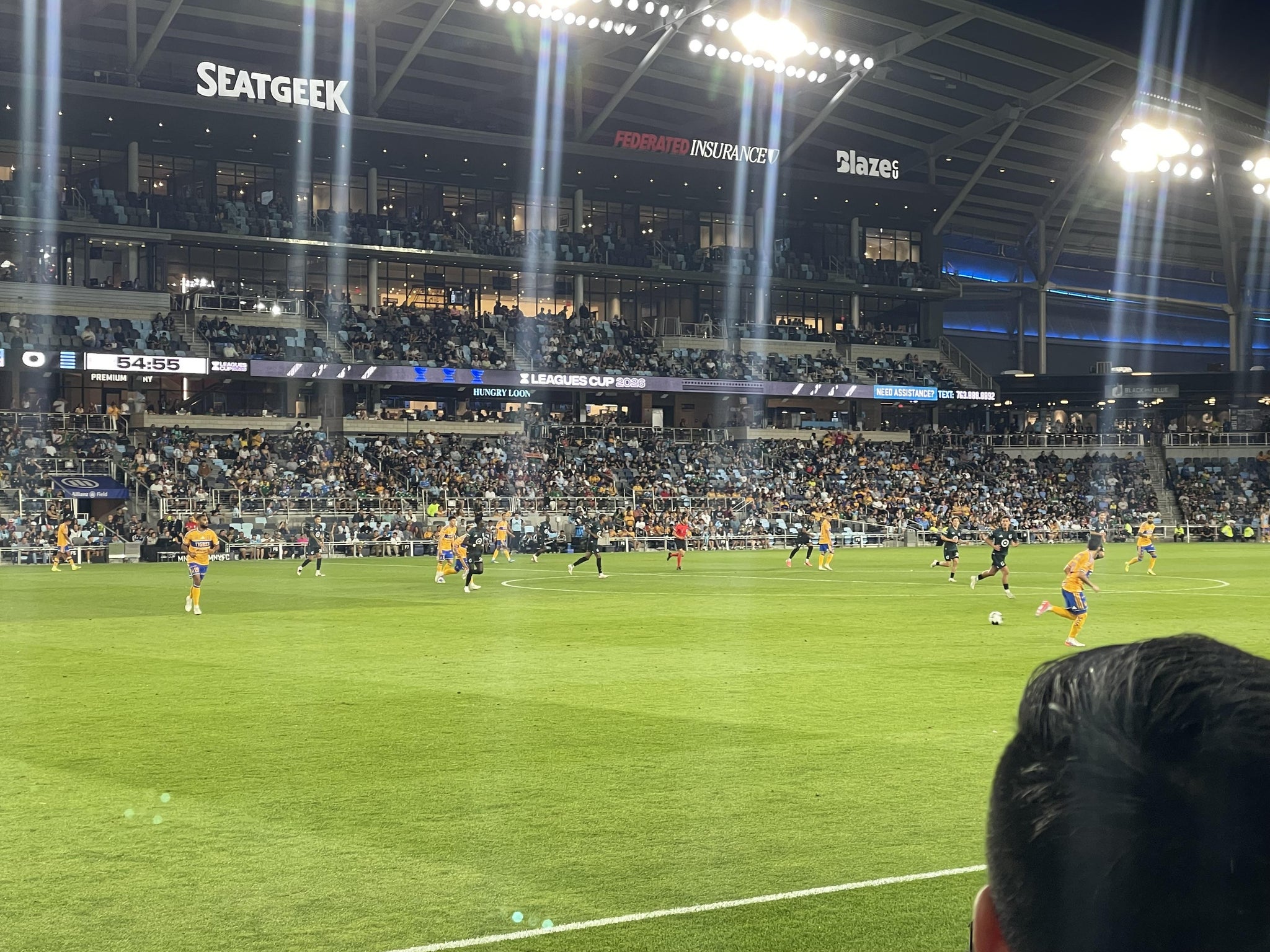 Vue réelle des fans prise de la Section 16 au site Allianz Field par Dora D