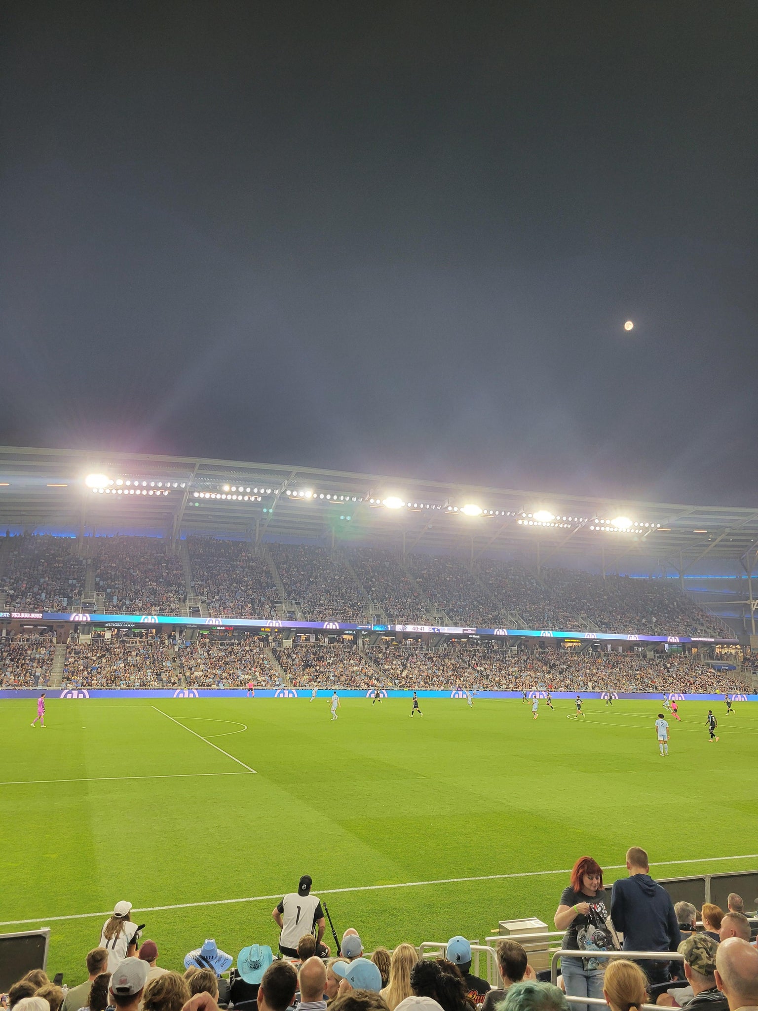 Vue réelle des fans prise de la Section 36 au site Allianz Field par Karl F