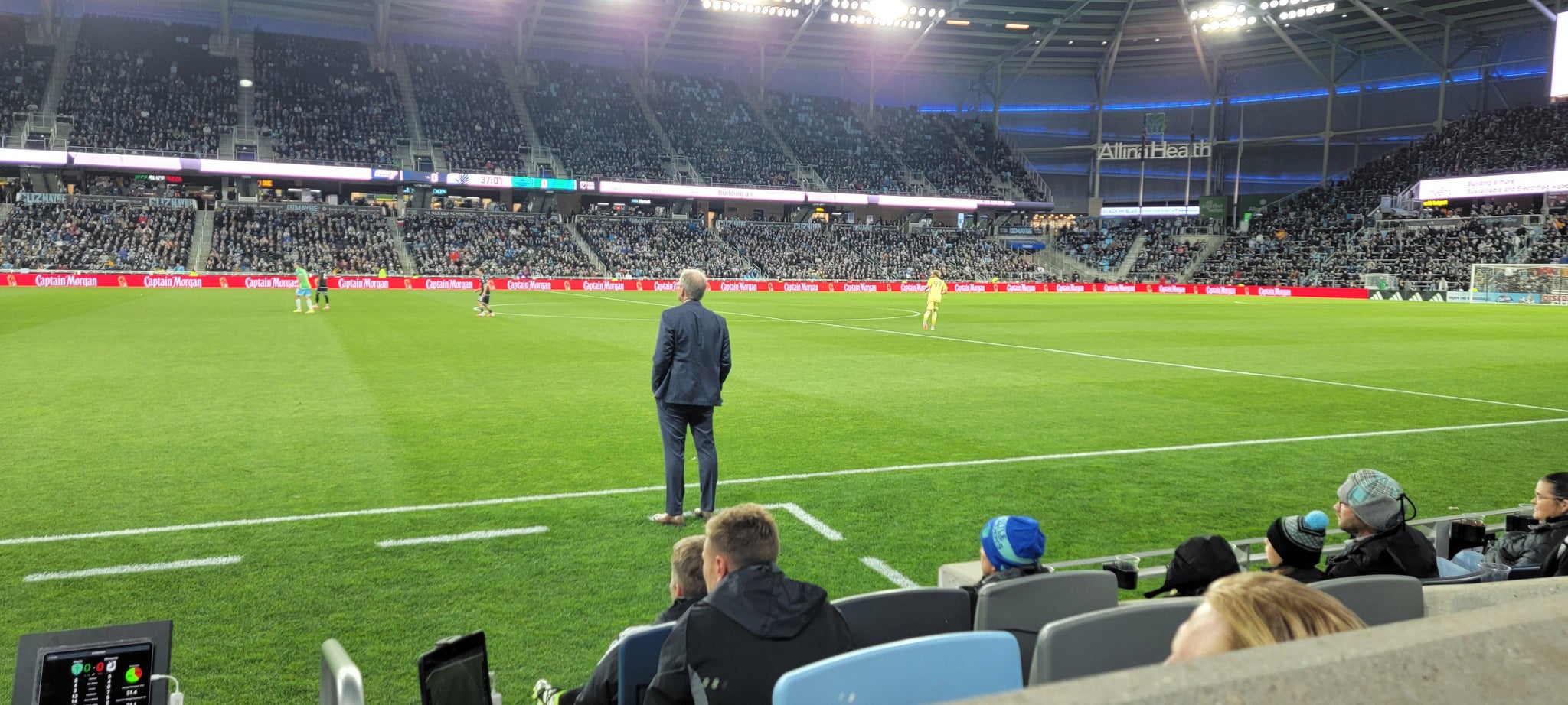 Vue réelle des fans prise de la Field Club 8 au site Allianz Field par David M