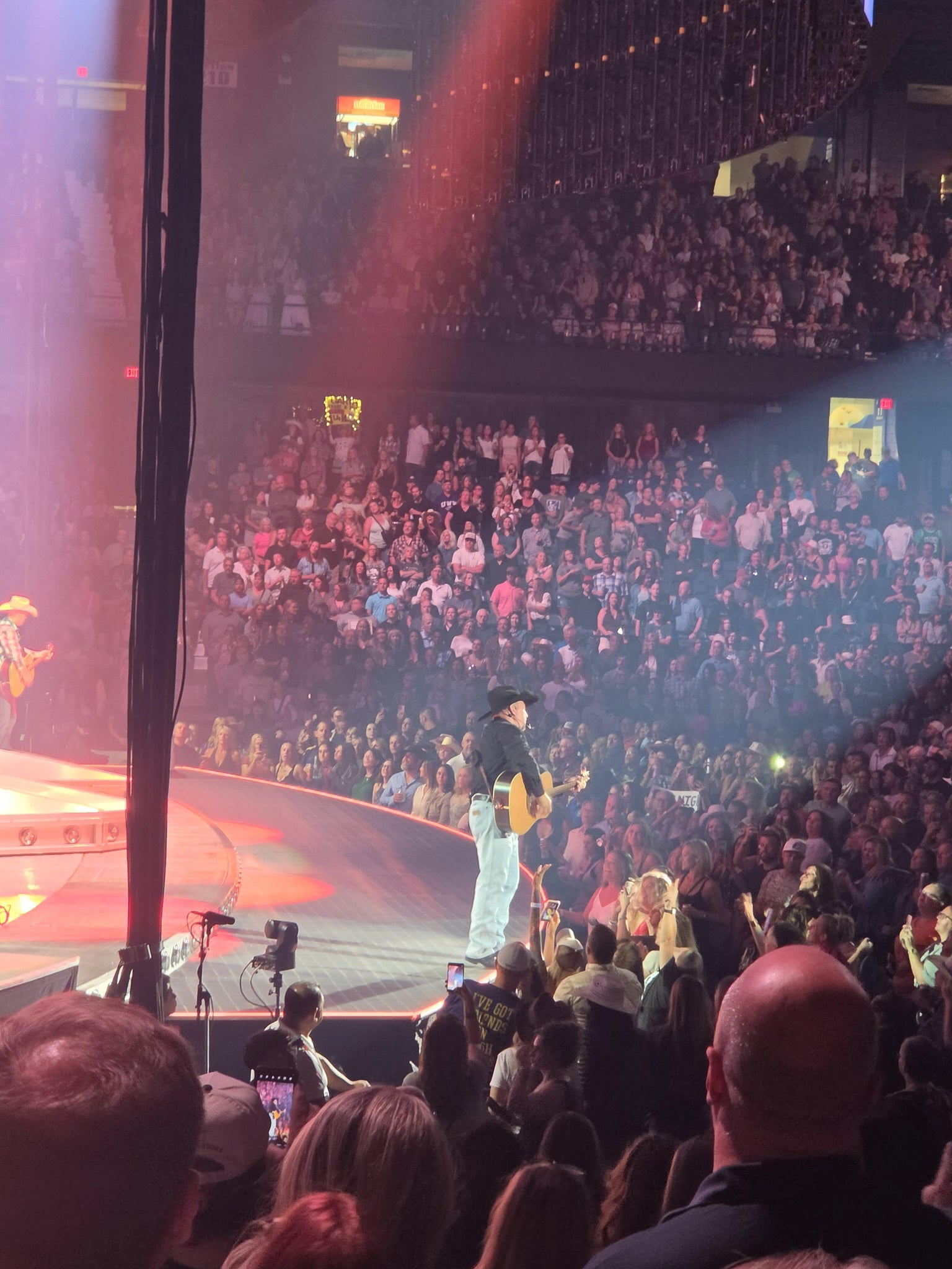 Vue réelle des fans prise de la Section 104 au site Allstate Arena par Katie G