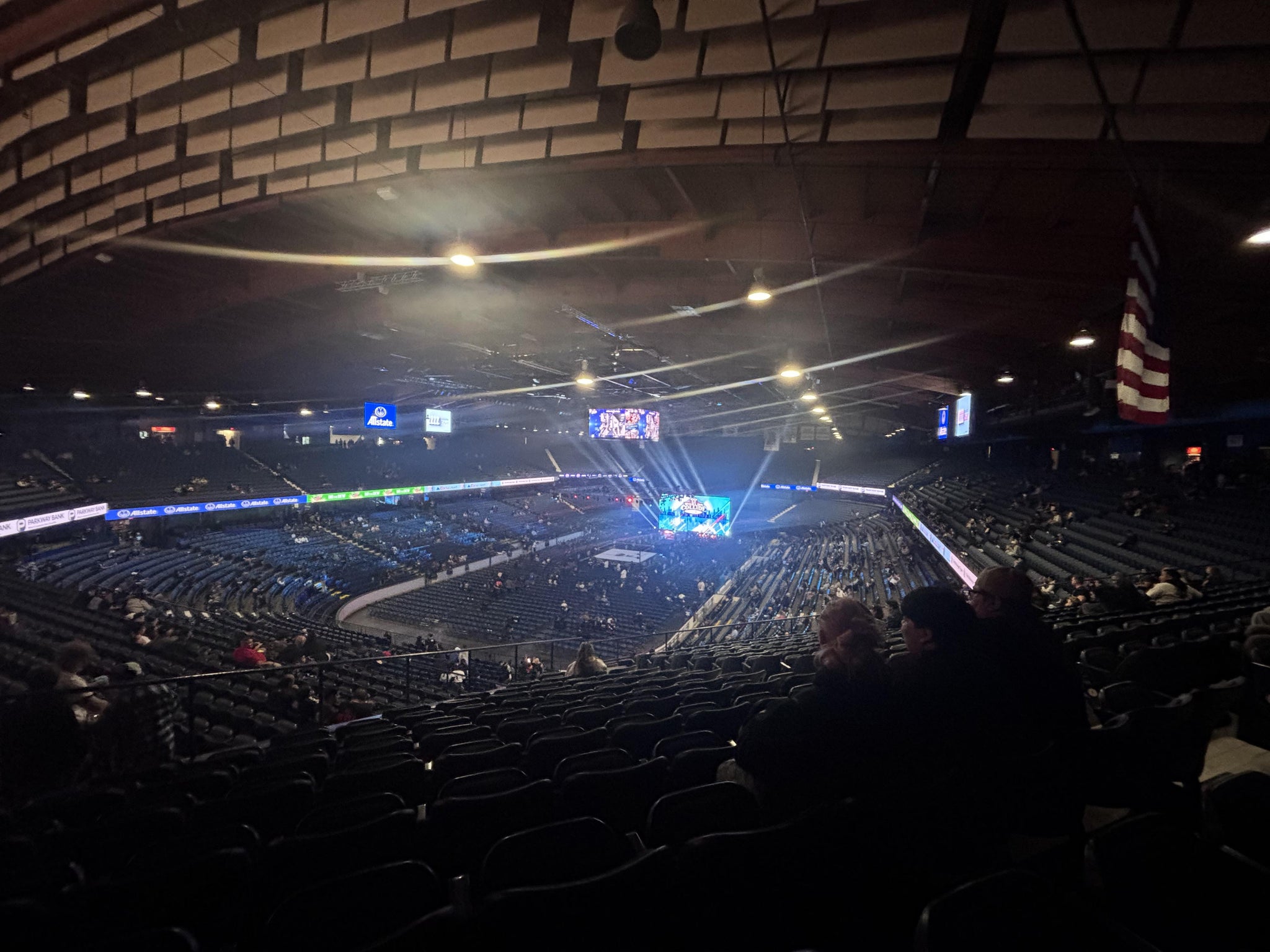 Vue réelle des fans prise de la Section 213 au site Allstate Arena par Luis R