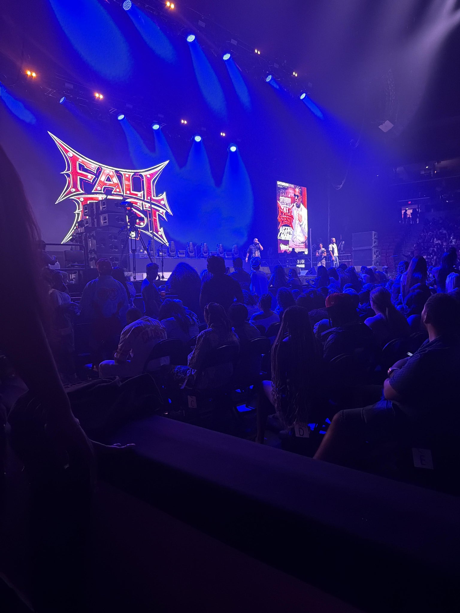 Vue réelle des fans prise de la Section 120 au site Amerant Bank Arena par Christian B