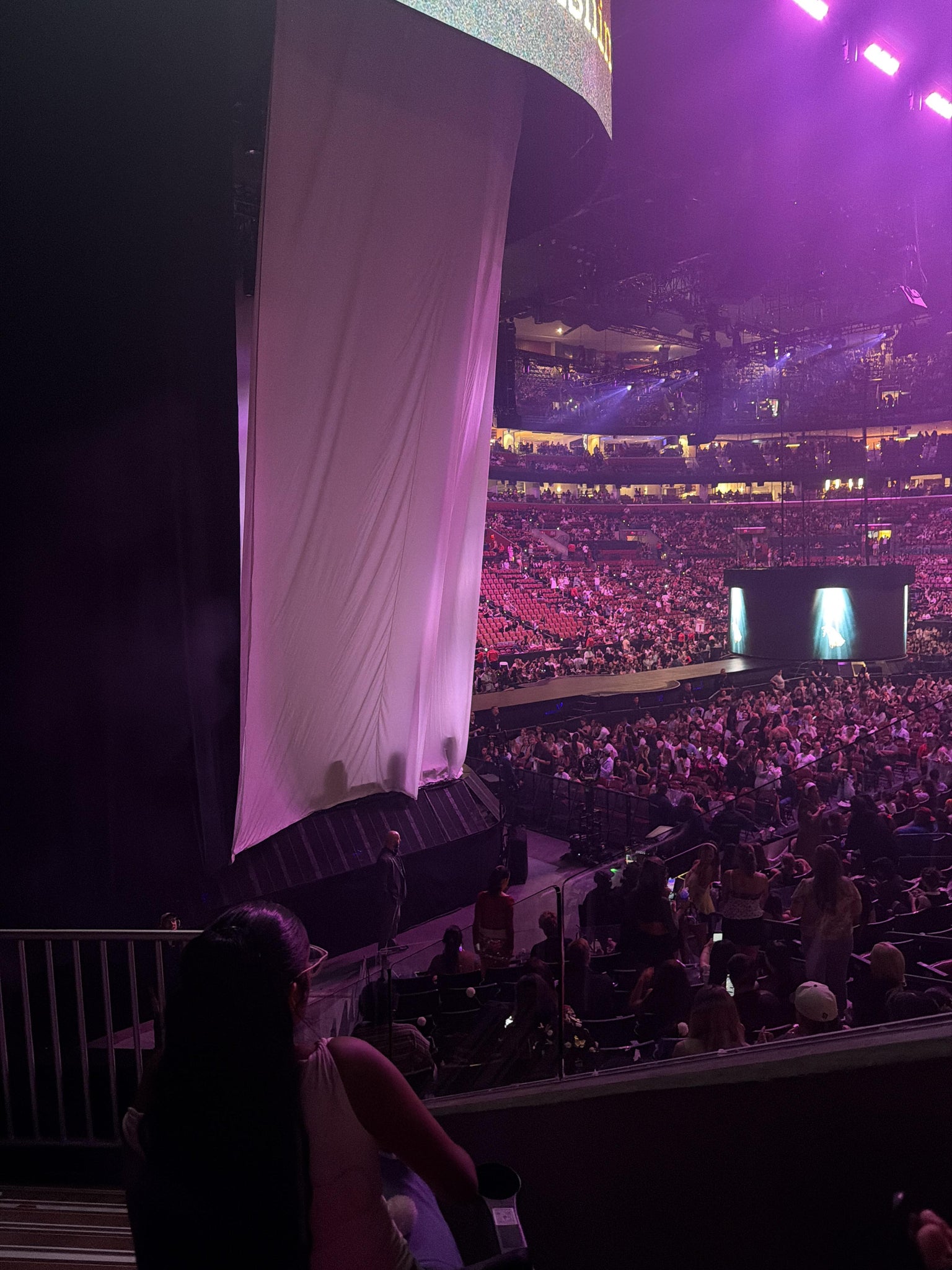 Vue réelle des fans prise de la Section 123 au site Amerant Bank Arena par Skyelar C