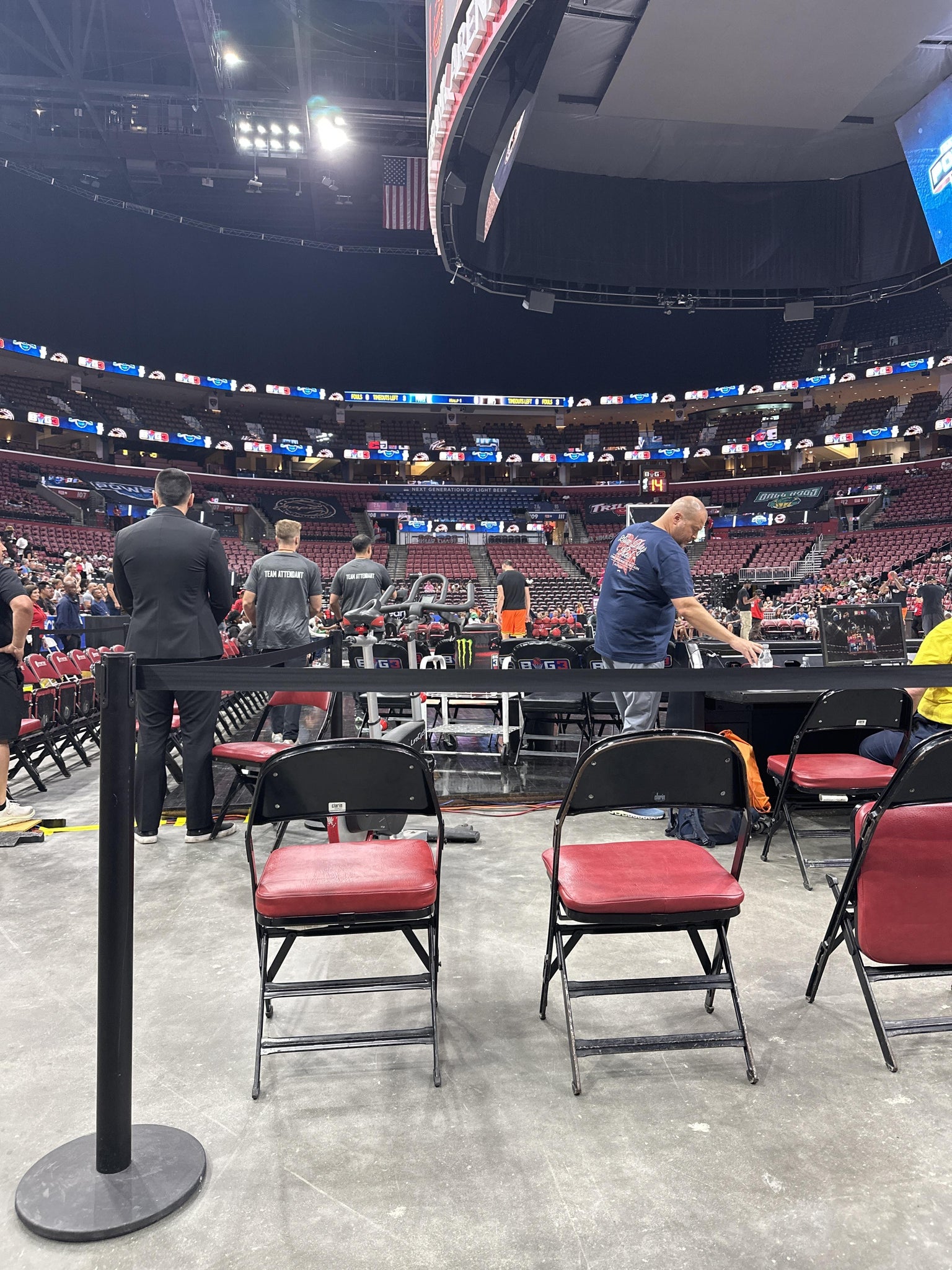 Vue réelle des fans prise de la Floor 8 au site Amerant Bank Arena par Ashley L